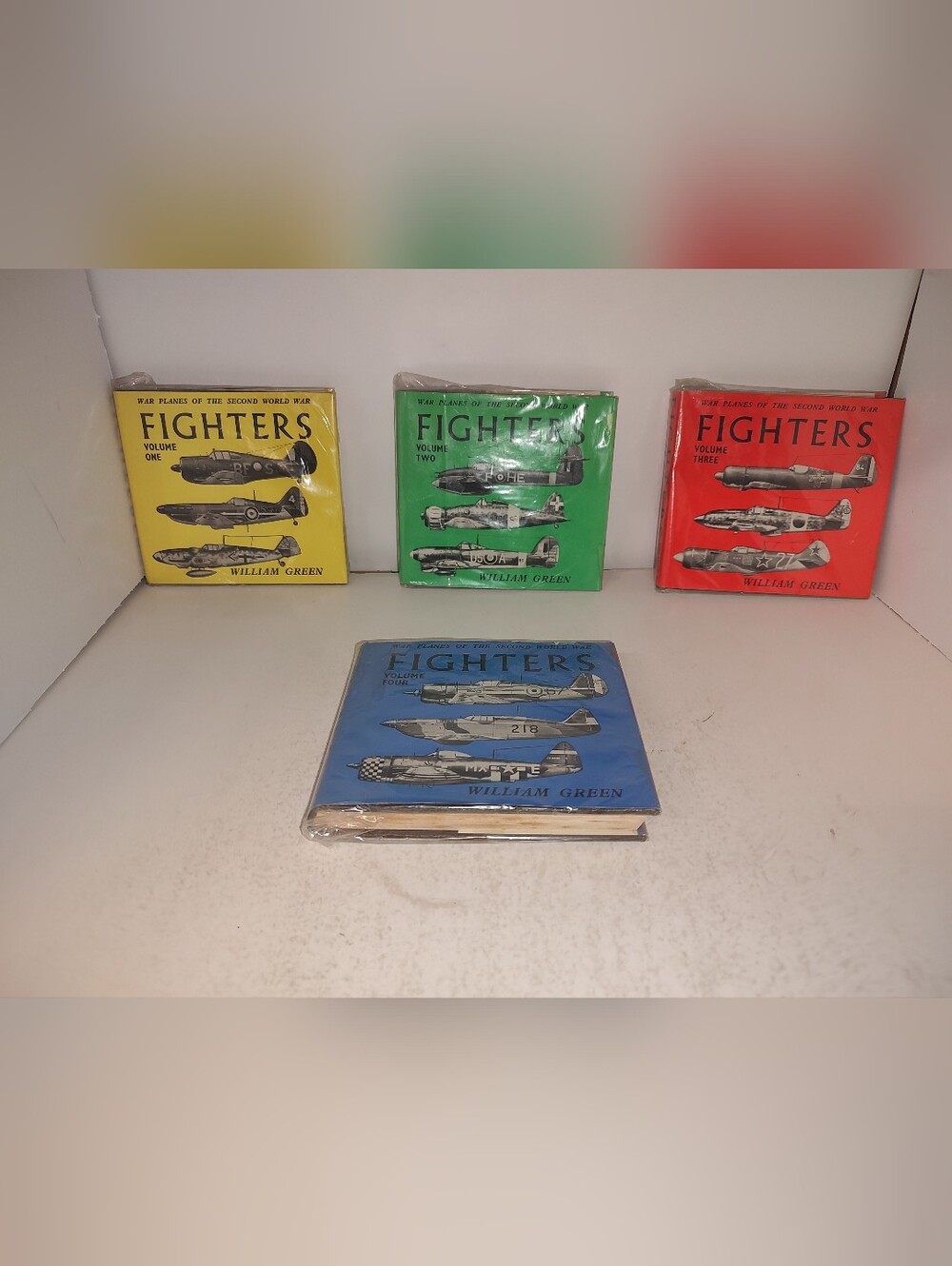 WAR PLANES OF THE SECOND WORLD WAR FIGHTERS VOLUMES 1 - 4 SET WILLIAM GREEN DJ